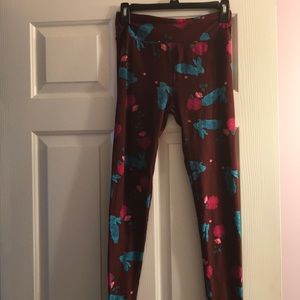 Lularoe os maroon bunny rose leggings